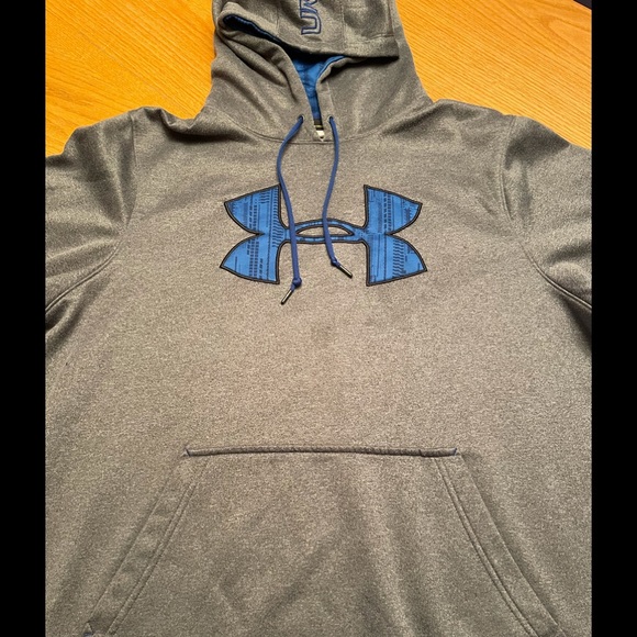 Under Armour Other - Men’s Under Armor sweatshirt